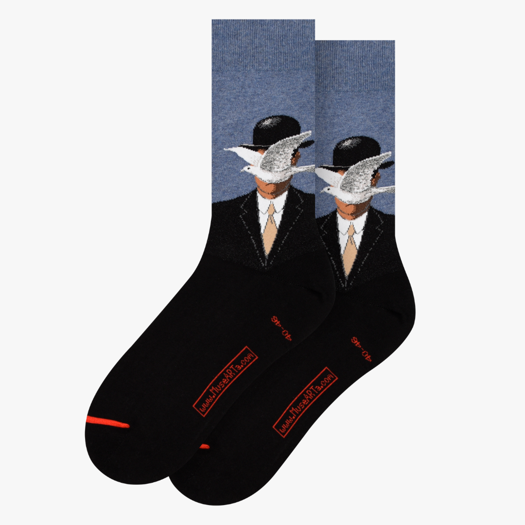 Homme au chapeau melon – René Magritte – Chaussettes