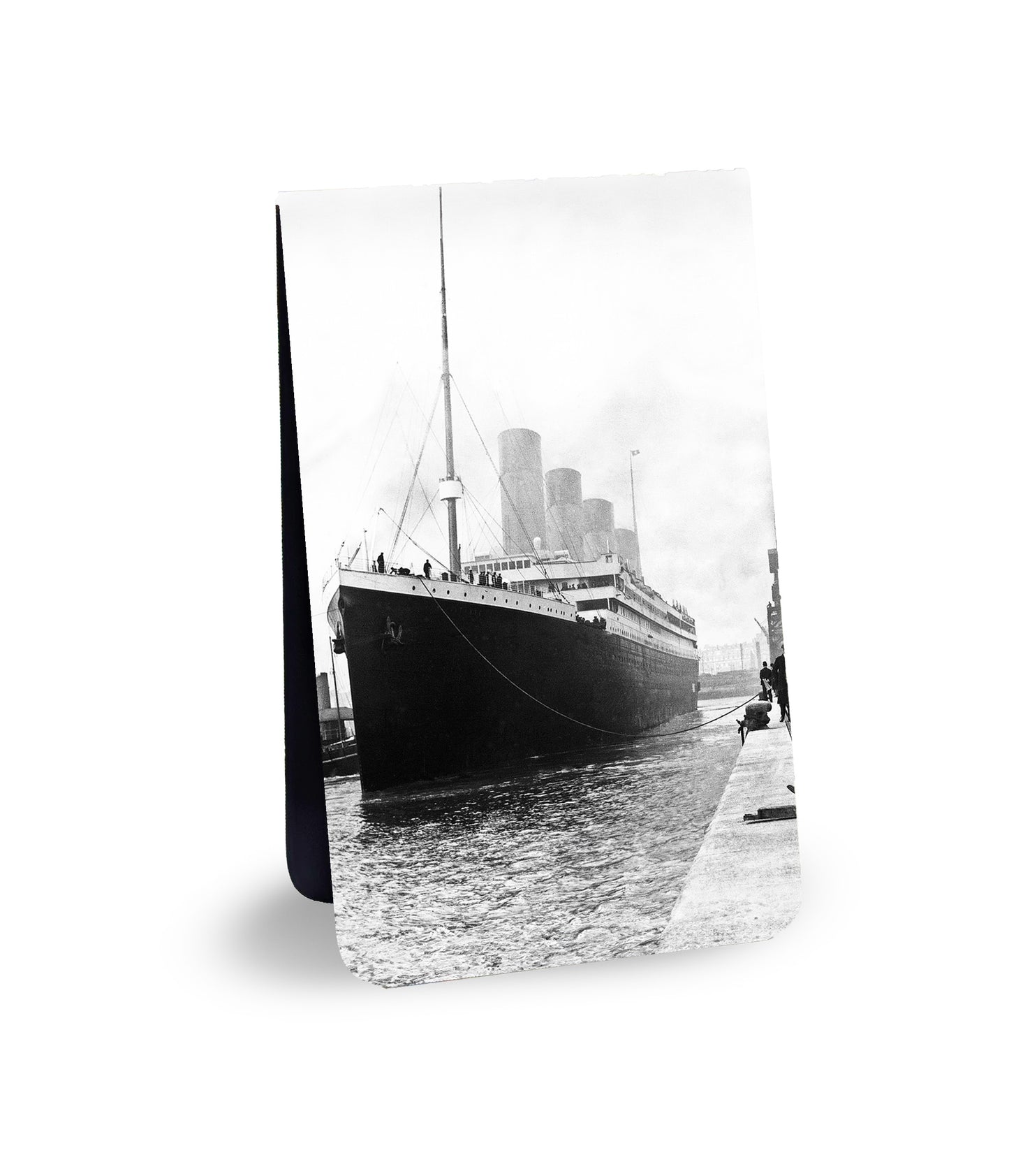Titanic Leaving Southampton - Titanic collection - Magnetic Bookmark