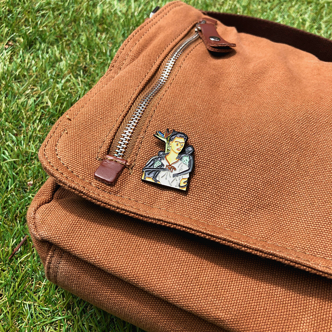 Pin - Autoportrait avec des singes